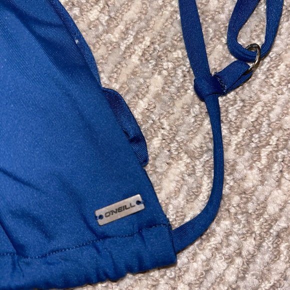 O’Neill two piece - Picture 3 of 6